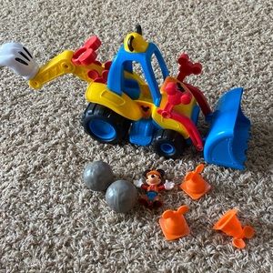 Fisher-Price Disney's Mickey's Mouska Dozer